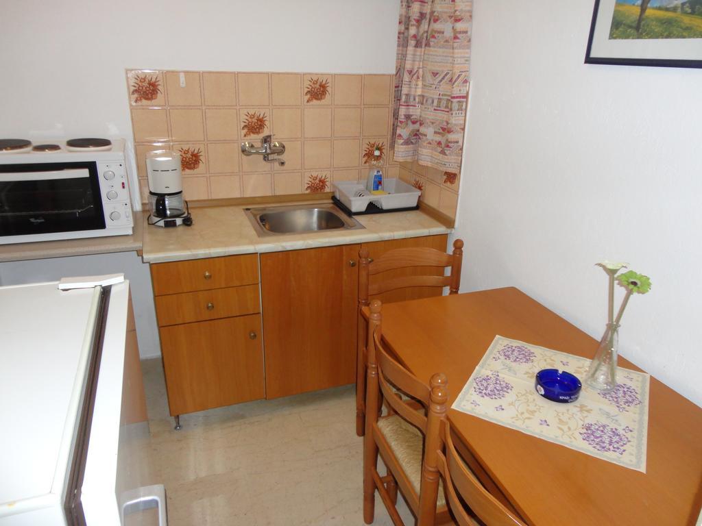 Maik Apartments Метаморфоси Номер фото